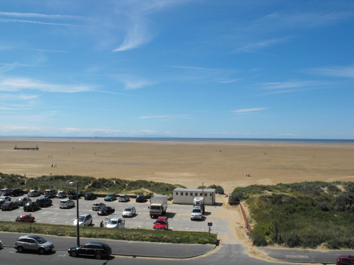 Monterey Beach Hotel Lytham St Annes Bagian luar foto